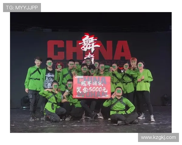 成都街舞队的进攻策略与风格解析引领街舞热潮的背后故事